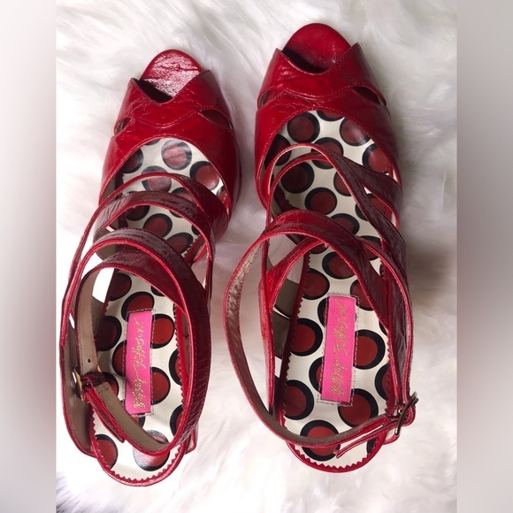 🌞Betsey Johnson Sexy RED Heels 7.5 - Picture 6 of 10